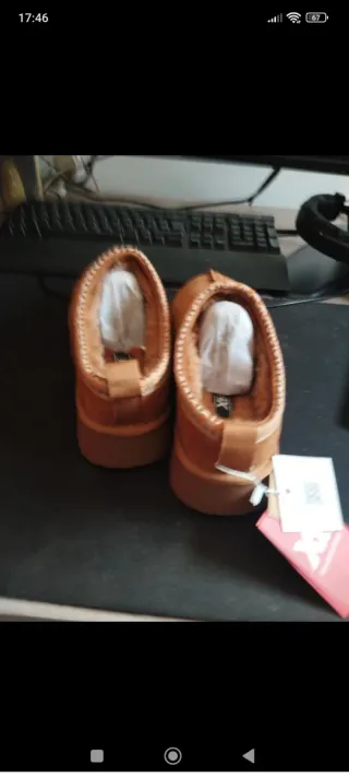 Zapatos tipo australiana marrones