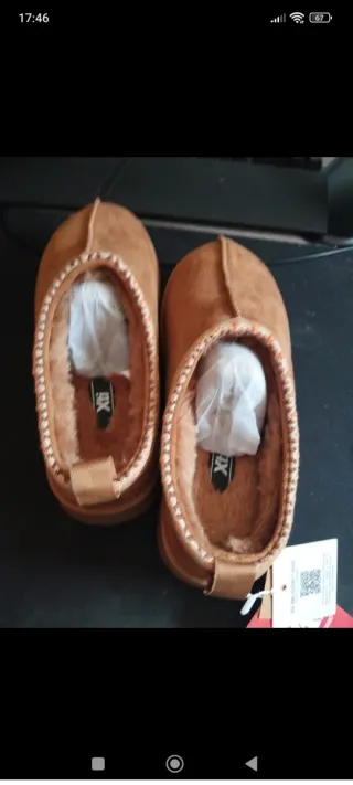 Zapatos tipo australiana marrones