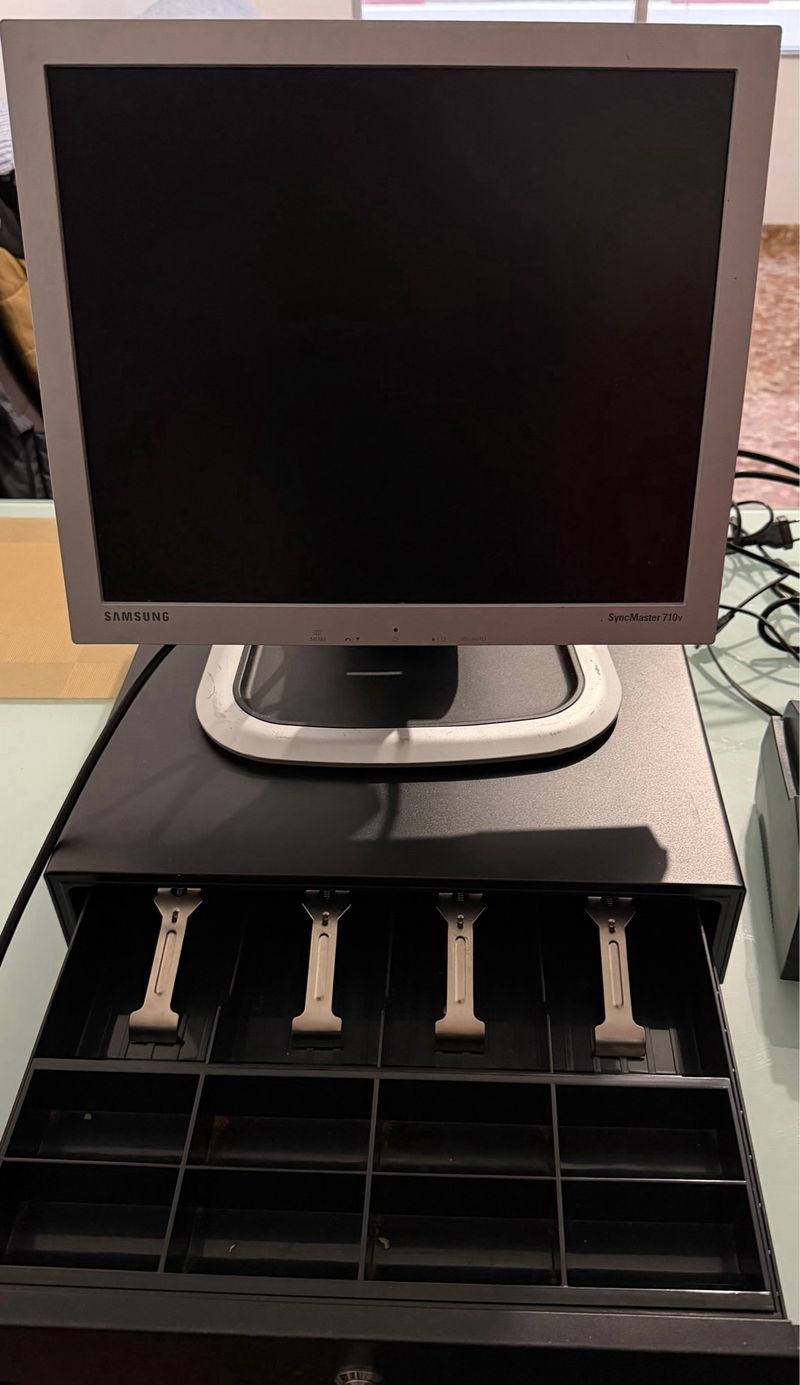 DELL OPTIPLEX 980i5 + caja registradora afbeelding 2