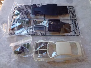 Maqueta Mercedes-Benz CLK DTM 2000 Tamiya