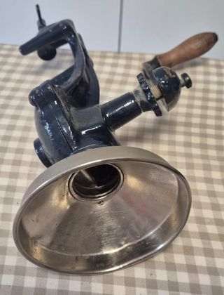 Molinillo de café antiguo