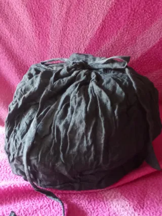 BOLSOS:NEGRO/PANA DE BORDADOS QUE SE RECOGE:1X1,5€
