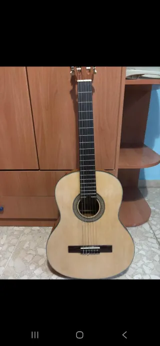 4 guitarras