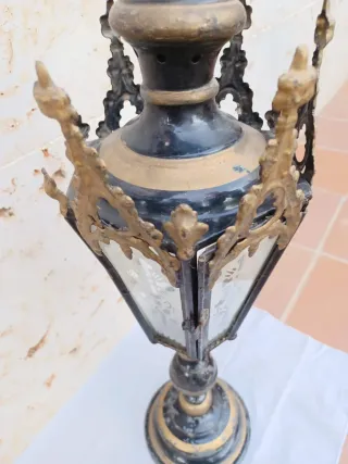 Antigua lámpara religiosa cruzada