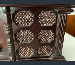 Radio antigua de madera