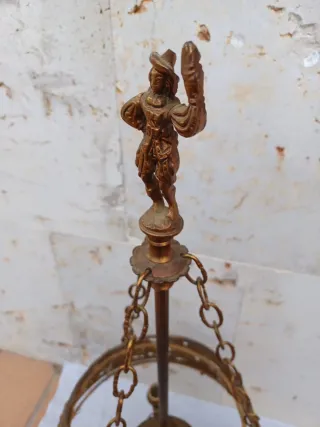 Lámpara de mesa antigua de bronce