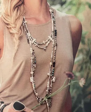 Collar Uno de 50 Plata y Hueso