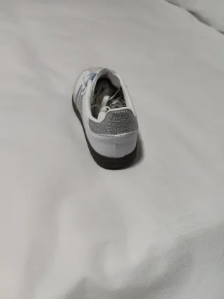 Adidas  Blancos y Plateados con brillo 39