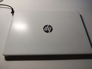 Portátil HP 15s-fq2085ns - Intel i3, 8GB RAM, 256G