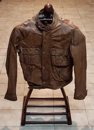 Chaqueta de piel diseño marrón,unisex.