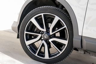 Nissan Qashqai   1.6dCi TEKNA 4x2 XTRONIC Alcantara