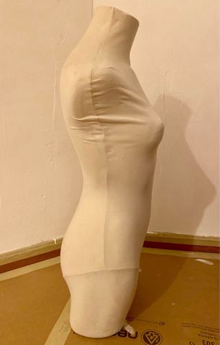 Maniquí Busto Beige Pratonaje