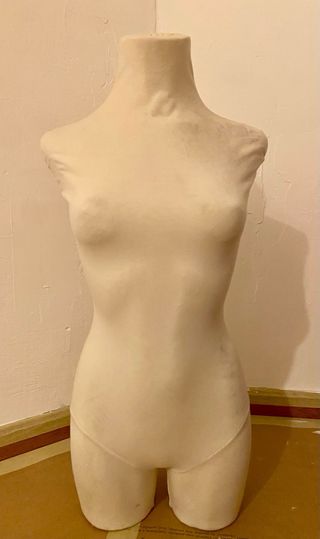 Maniquí Busto Beige Pratonaje