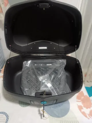 Baúl Moto 48L Negro Carbono