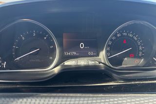 Peugeot 2008   Allure 1.6 eHDi 92