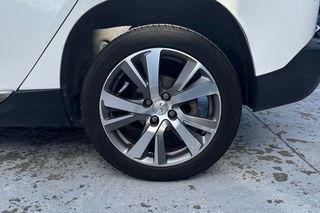 Peugeot 2008   Allure 1.6 eHDi 92