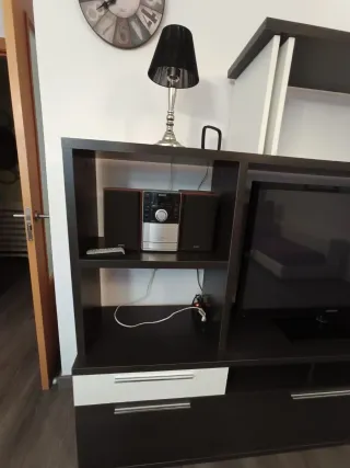 Mueble salón wengue y blanco