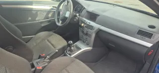 Opel Astra 2009