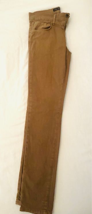 Ropa talla S (sin estrenar y seminuevo).