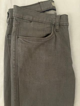 Ropa talla S (sin estrenar y seminuevo).