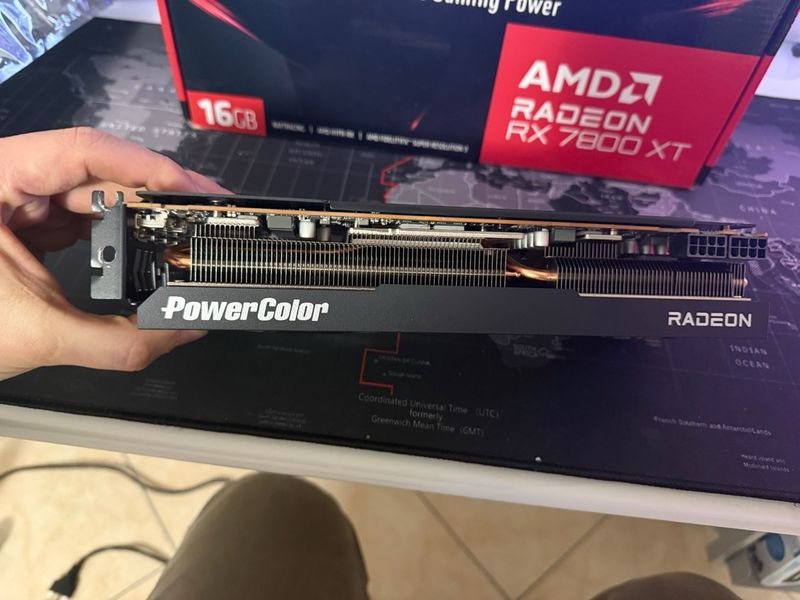 Tarjeta Gráfica PowerColor Radeon RX 7800 XT afbeelding 4