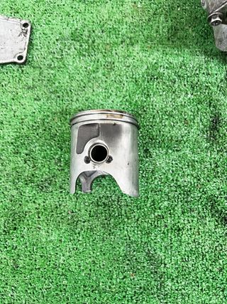 Cilindro y pistón Suzuki RM 250 1999