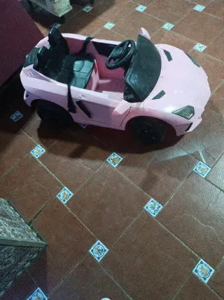 Coche rosa niña con mando a distancia