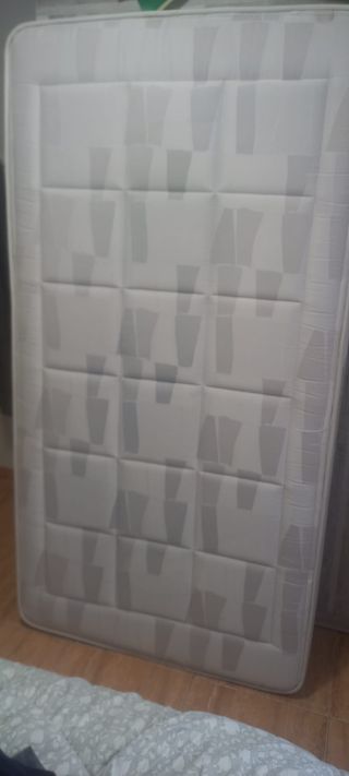 Colchón semi nuevo edicion limitada !!