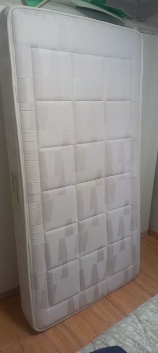 Colchón semi nuevo edicion limitada !!
