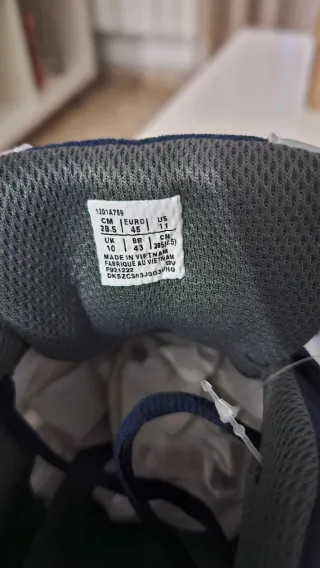 Zapatillas Asics Azul y Blanco