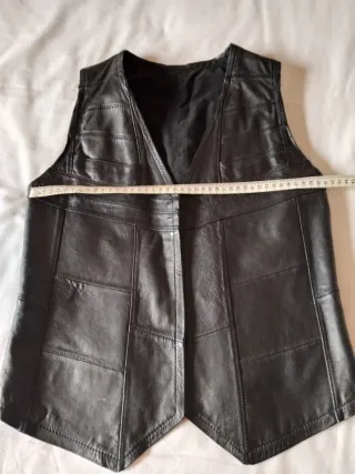 Colete em pele preto