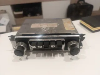 Pack de radios antiguas y linternas