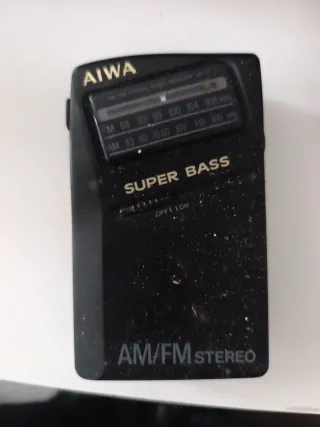 Pack de radios antiguas y linternas