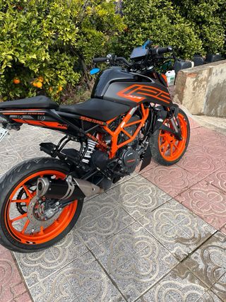 KTM Duke 125 “2022”