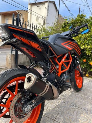 KTM Duke 125 “2022”