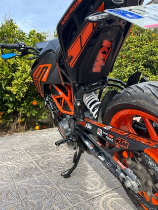 KTM Duke 125 “2022”