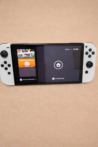 Nintendo Switch OLED blanca completa con caja