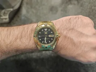 Reloj Seiko 5 Sport 7S36-00Y0 Dorado