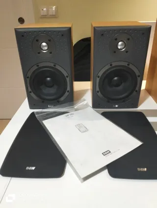 Altavoz B&W DM303 LCR3 100W Gris/Plata