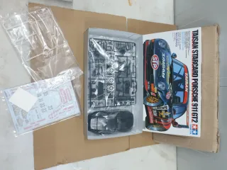 Maqueta Tamiya Porsche 911 GT2 Taisan Starcard