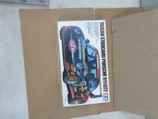 Maqueta Tamiya Porsche 911 GT2 Taisan Starcard