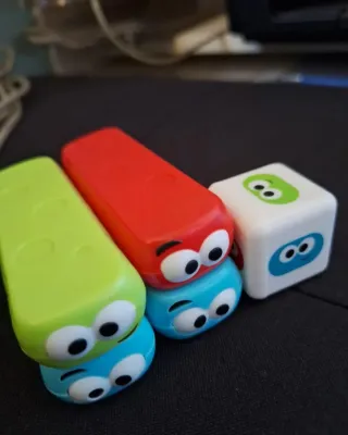 Pack 2 Puzzles Ravensburger + 1 juego