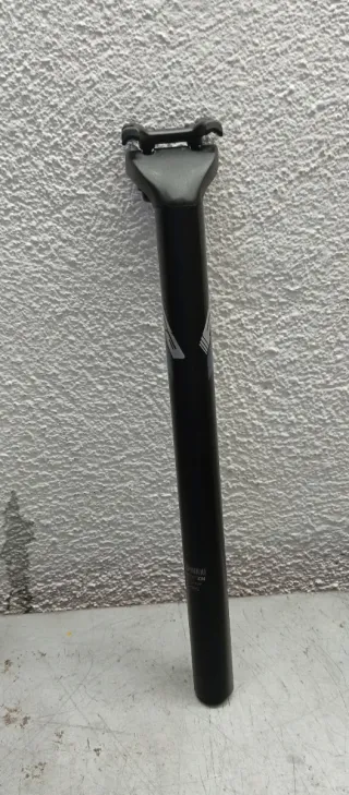 Tija de sillín negra para bicicleta