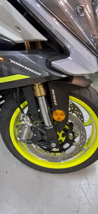 Benelli Tornado 550 - Blanco/Verde