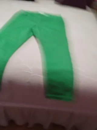 Pantalones tobilleros verde manzana elastano