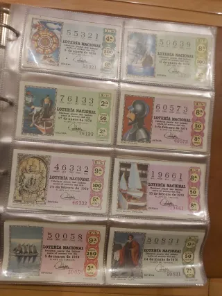 Álbum de Billetes con Escudo