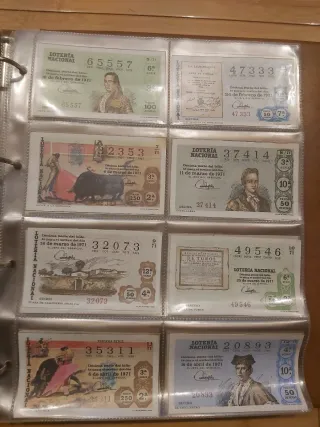 Álbum de Billetes con Escudo