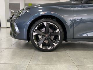 Cupra Leon 1.5 eTSI 150CV DSG MHEV Gris oscuro