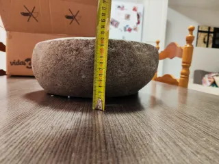 Lavabo ovalado de piedra de río