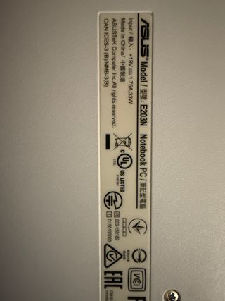 Portátil Asus E203N